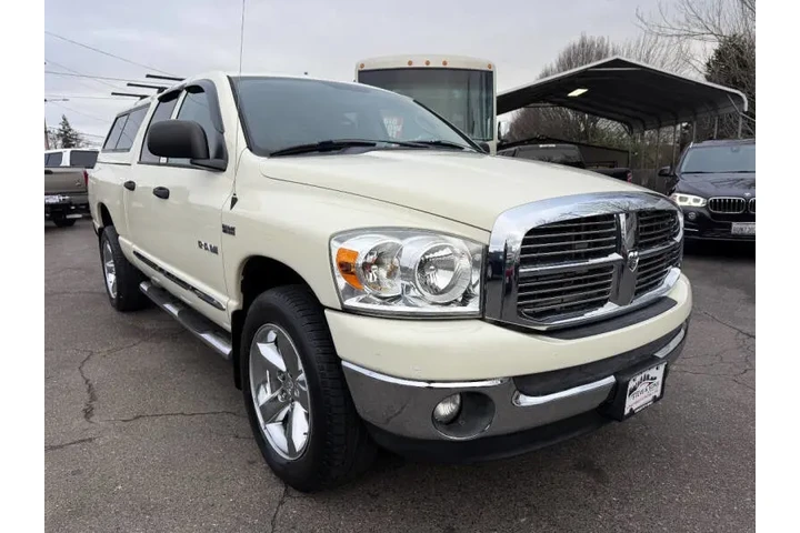 2008 Ram 1500 Laramie image 3