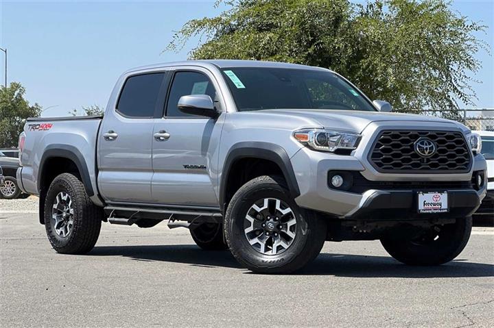 $39500 : Tacoma TRD Off-Road image 2