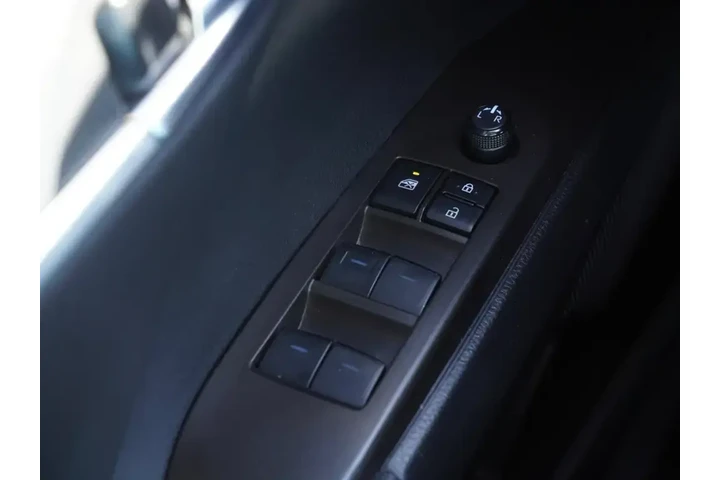 $21781 : Toyota Camry 2023 SE 4dr Sed image 10