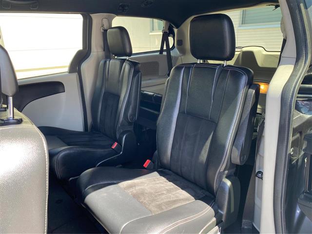 $7000 : 2017 Dodge Grand Caravan SXT image 7