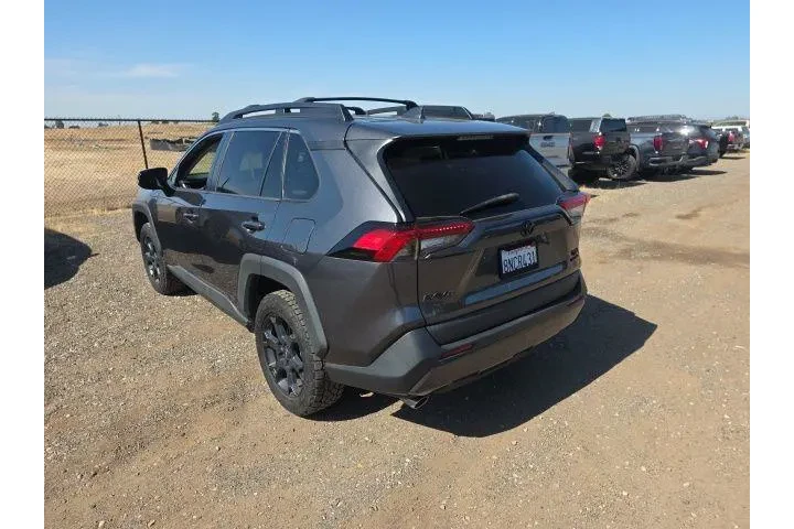 $33900 : Toyota RAV4 2020 AWD Adventu image 2
