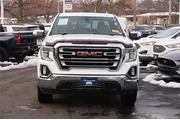 $33950 : GMC Sierra 1500 2019 4x4 SLT thumbnail