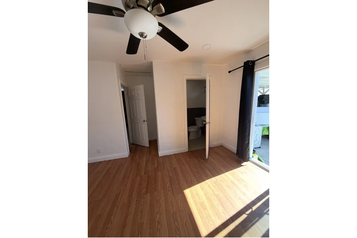 $1100 : CUARTO con baño para 1 persona image 2