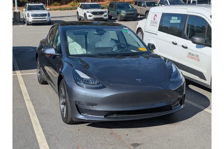 $25996 : Tesla Model 3 2023 4dr Sedan image 1