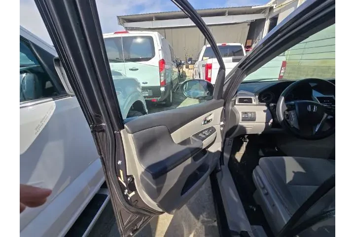 $14000 : Honda Odyssey 2016 EX 4dr Mi image 8