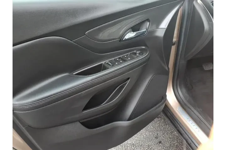 $13884 : Buick Encore 2018 Preferred image 10