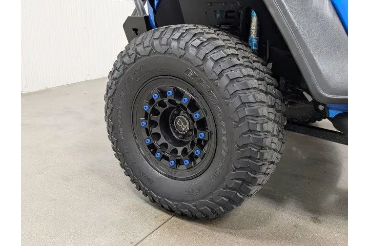 $31993 : Jeep Wrangler 2023 4x4 Sport image 2