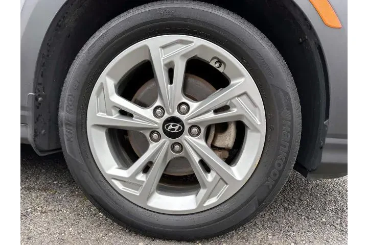 $18999 : Hyundai KONA 2023 AWD SEL 4d image 6