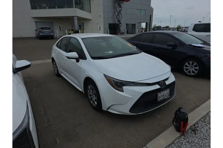 $16800 : Toyota Corolla 2022 LE 4dr S image 1