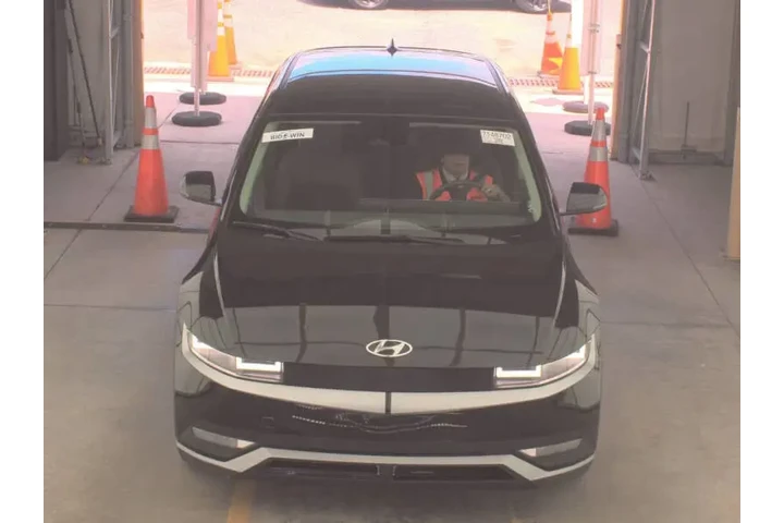 $24999 : 2022 Ioniq 5 SE image 4