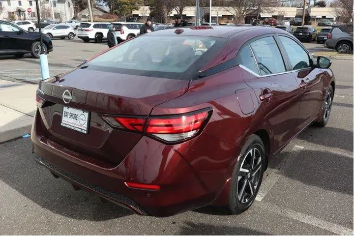 $17316 : Nissan Sentra 2025 SV 4dr Se image 6