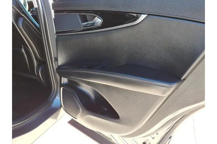 $39995 : Lincoln Nautilus 2023 AWD Re image 10