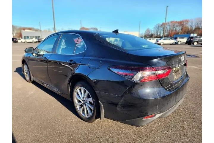 $23999 : Toyota Camry 2024 LE 4dr Sed image 4