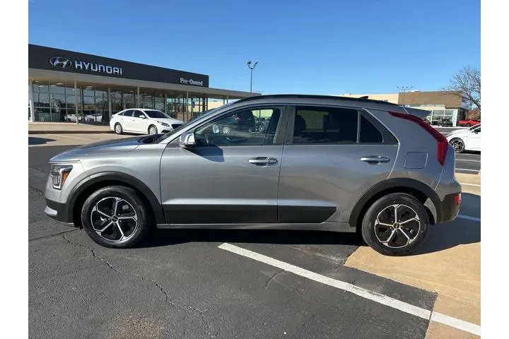 $22048 : Kia Niro 2023 EX 4dr Crossov image 2