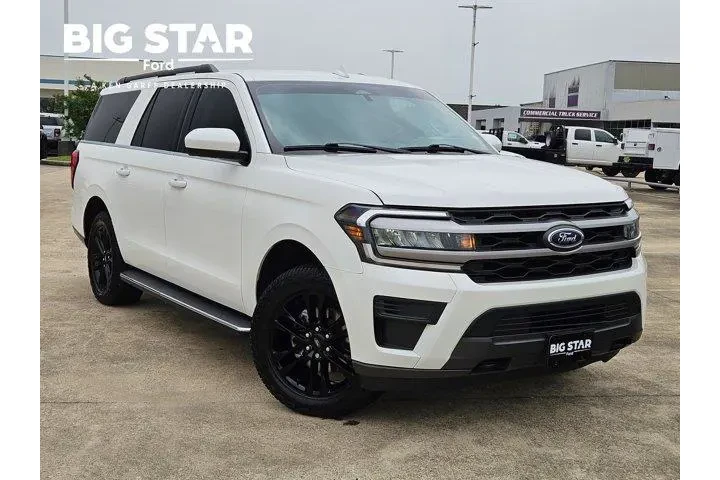 $34724 : Ford Expedition MAX 2022 4x4 image 1