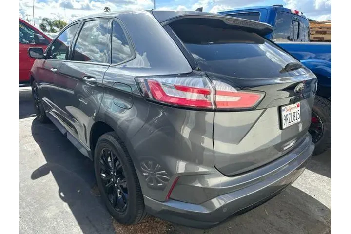 $25900 : Ford Edge 2022 AWD SE 4dr Cr image 2