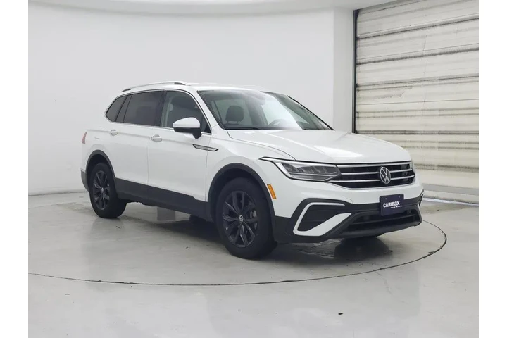 $21998 : Volkswagen Tiguan 2024 SE 4d image 1