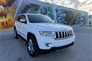 $9977 : 2013 Grand Cherokee Overland thumbnail