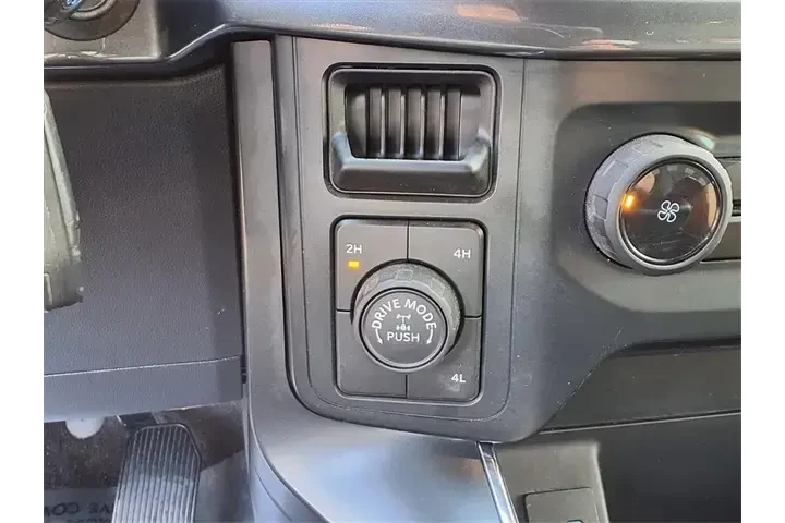 $38999 : Ford F-150 2022 4x4 XLT 4dr image 8