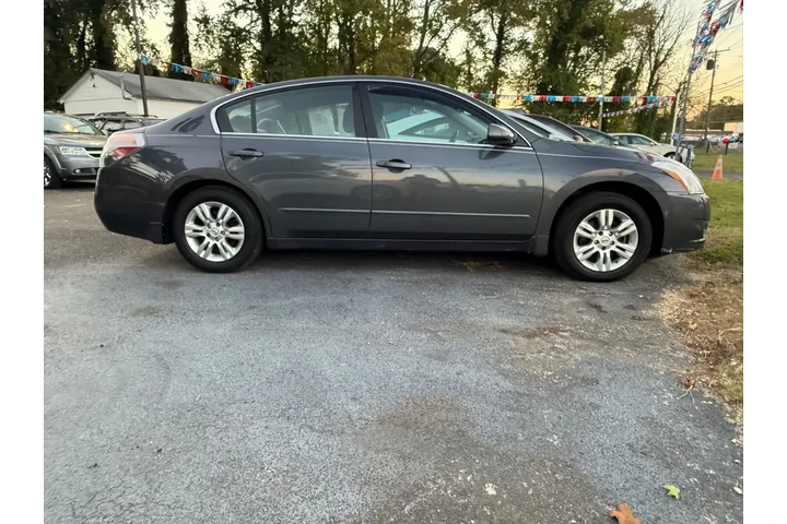 $6600 : 2010 Altima image 3