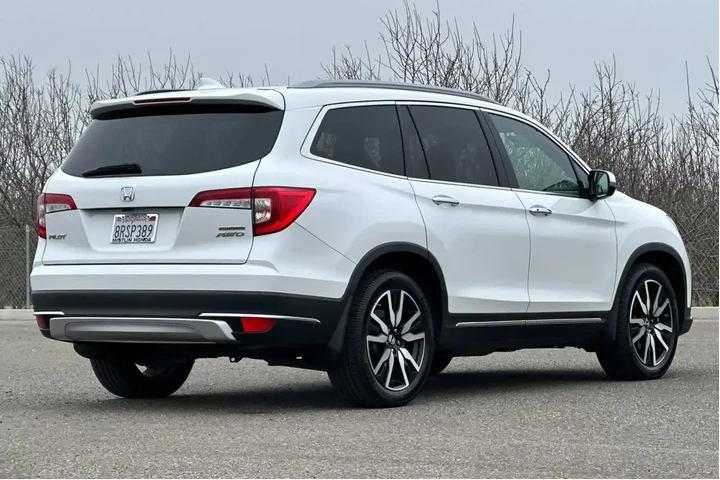 $31981 : Honda Pilot 2020 AWD Touring image 3