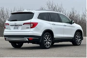 $31981 : Honda Pilot 2020 AWD Touring thumbnail