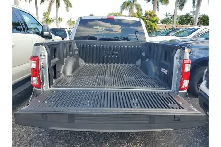 Ford F-150 2022 4x2 XL 4dr S image 8