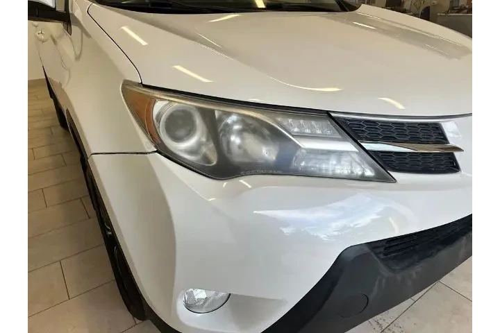 $18621 : Toyota RAV4 2015 AWD Limited image 9