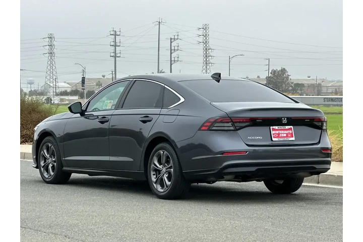 $28321 : Honda Accord 2023 EX 4dr Sed image 6