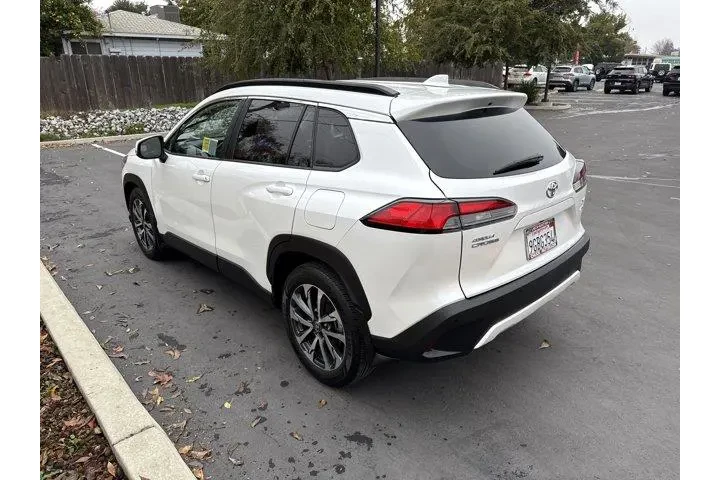 $28995 : Toyota Corolla Cross 2023 AW image 5