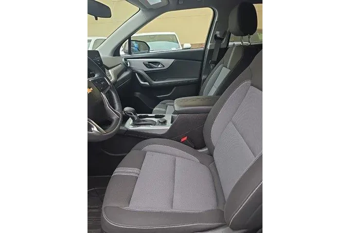 $32000 : Chevrolet Blazer 2025 AWD LT image 4