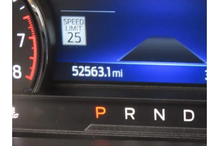 $27840 : Ford Explorer 2023 Limited 4 image 6