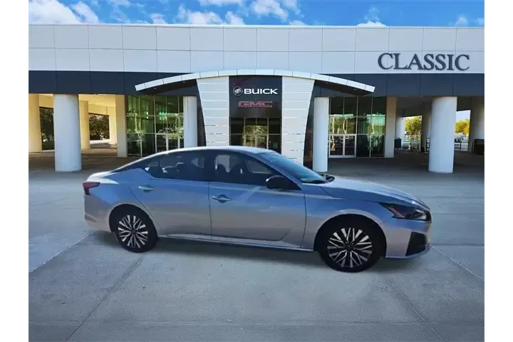 $18987 : Nissan Altima 2024 2.5 SV 4d image 9