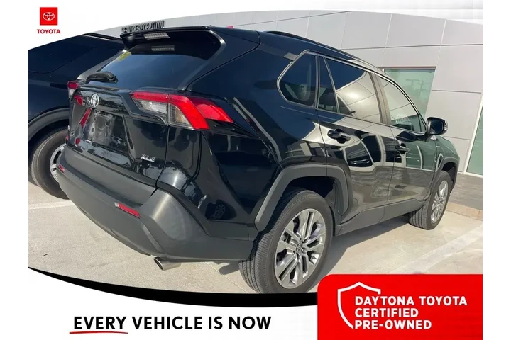$31000 : Toyota RAV4 2023 XLE Premium image 8