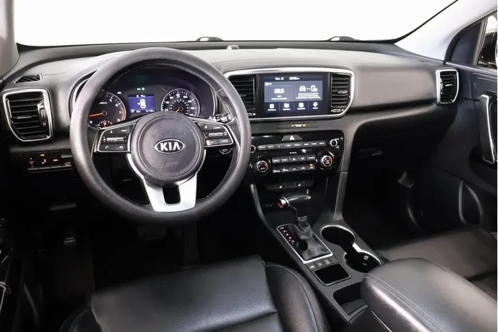 $14989 : Kia Sportage 2022 AWD EX 4dr image 2