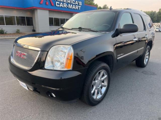 2014 GMC Yukon image 1