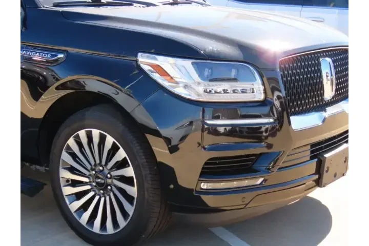 $39911 : Lincoln Navigator 2020 4x4 R image 5