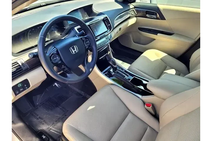 $15688 : Honda Accord Hybrid 2017 Tou image 10