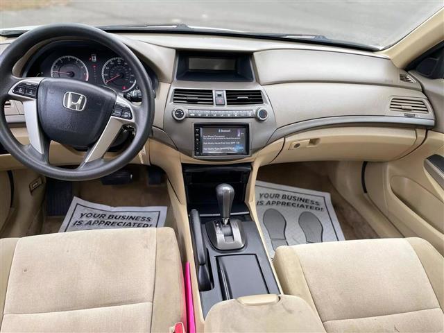 $8900 : 2010 HONDA ACCORD2010 HONDA A image 8