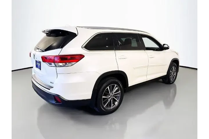$22500 : Toyota Highlander 2019 XLE 4 image 7