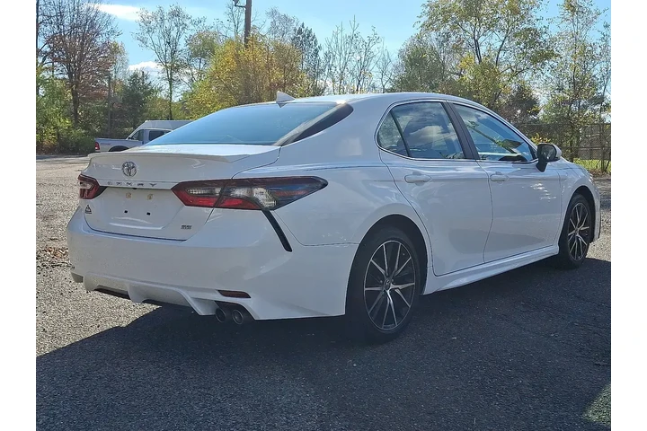 $24994 : Toyota Camry 2023 SE 4dr Sed image 5