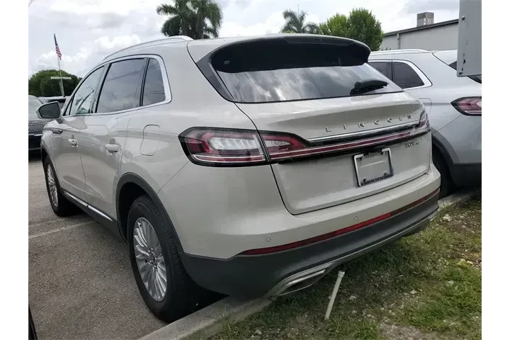 $19990 : Lincoln Nautilus 2019 AWD 4d image 4