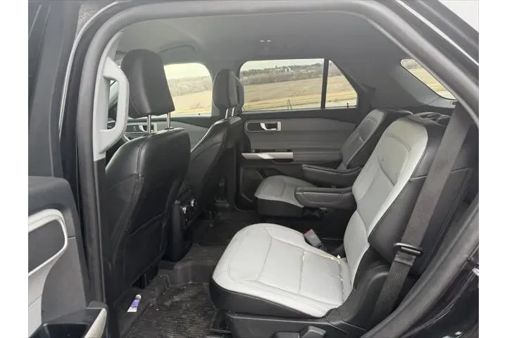 $25629 : Ford Explorer 2021 AWD XLT 4 image 5