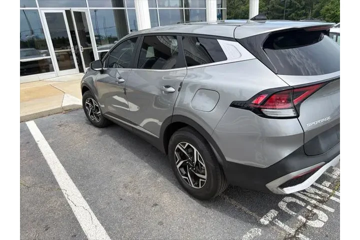 $22991 : Kia Sportage 2023 AWD LX 4dr image 4