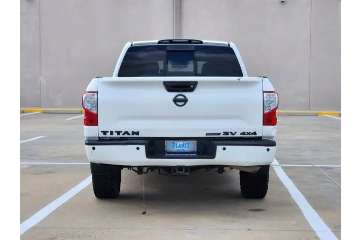 $24713 : Nissan Titan 2018 4x4 S 4dr image 6