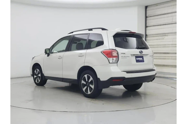 $21998 : Subaru Forester 2017 AWD 2.5 image 2