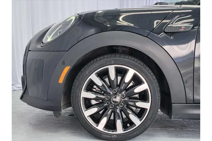 $29991 : MINI Convertible 2023 Cooper image 6