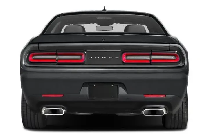 $14990 : Dodge Challenger 2017 T/A 2d image 5
