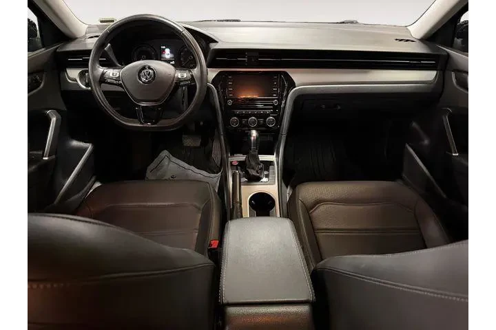 $15988 : Volkswagen Passat 2021 SE 4d image 10