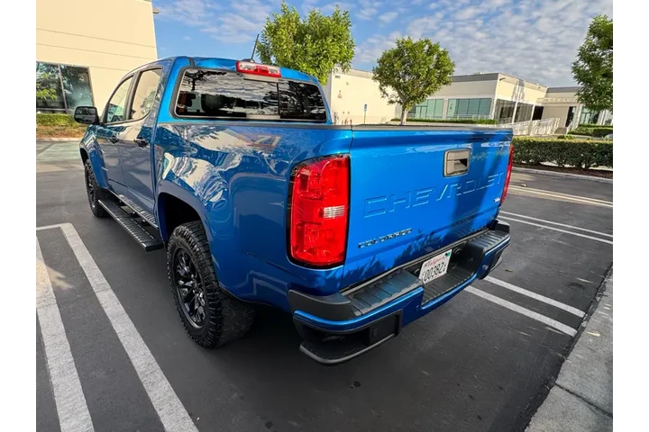 2022 Colorado 4WD Crew Cab Z71 image 3